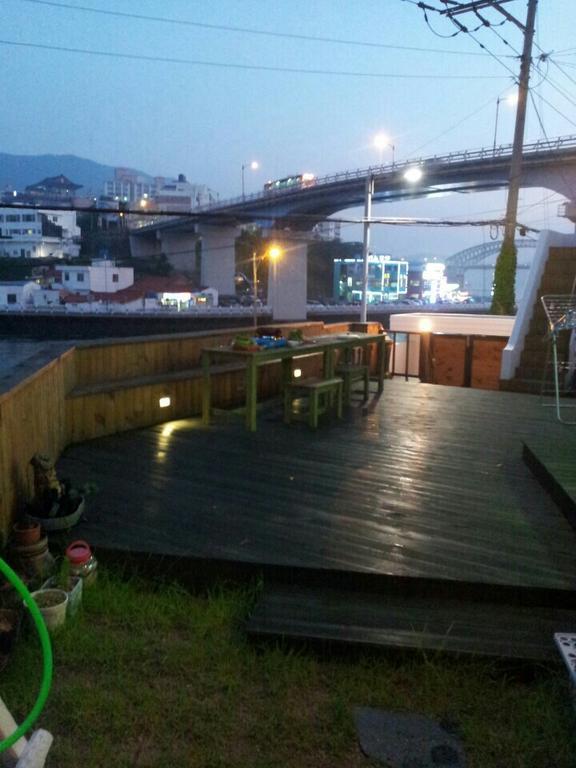 Villa Tongyeong Camellia House Exterior foto